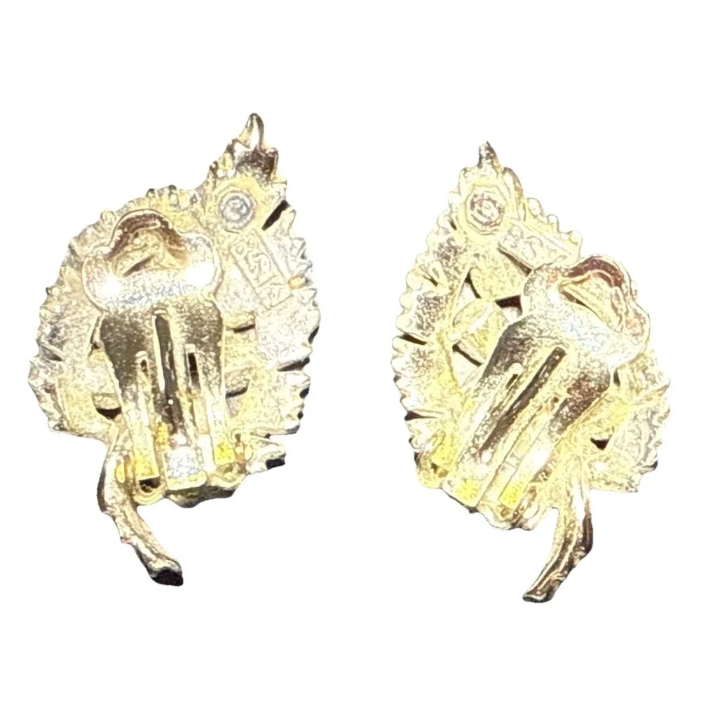 Vintage BSK Silver Tone AB Crystal Leaf Shaped Clip On Earrings J15-6